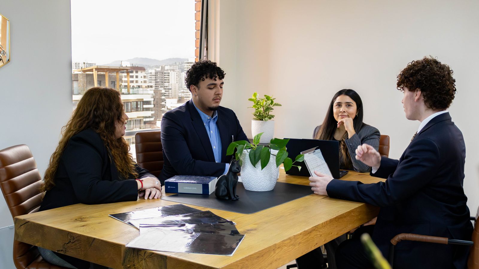 Atención de clientes en Estudio Veragua Abogadas, Viña del Mar